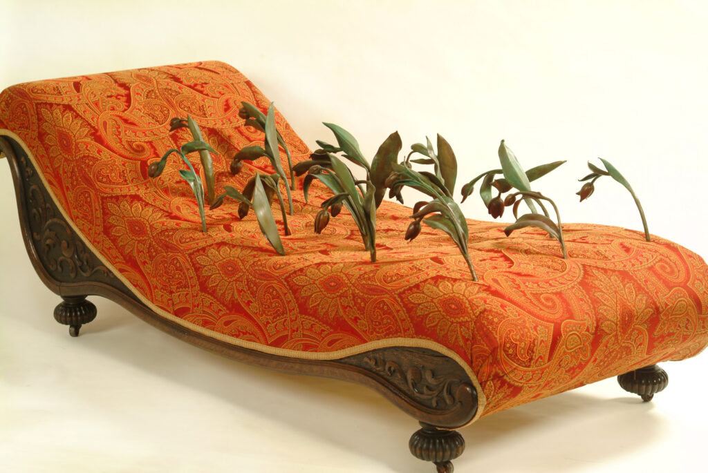 Collapse, 2009
antique fainting couch, bronze, fabric
74 × 66 × 194 cm
Collection of the Artist
photo: Morrow Scot-Brown